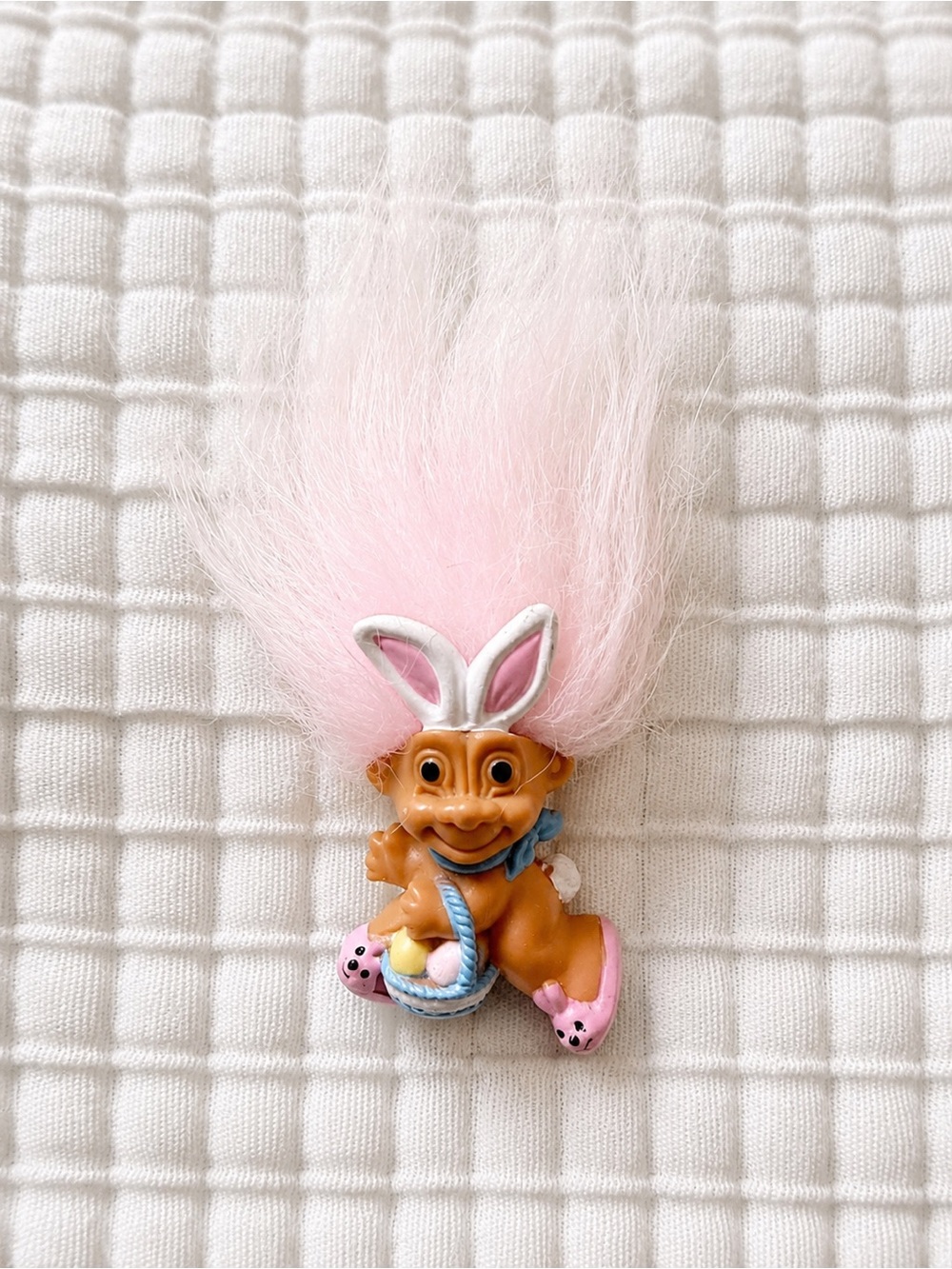Vintage Easter Bunny Troll Pin/Brooch – KOBE Vinnie – Pink Hair Collectible